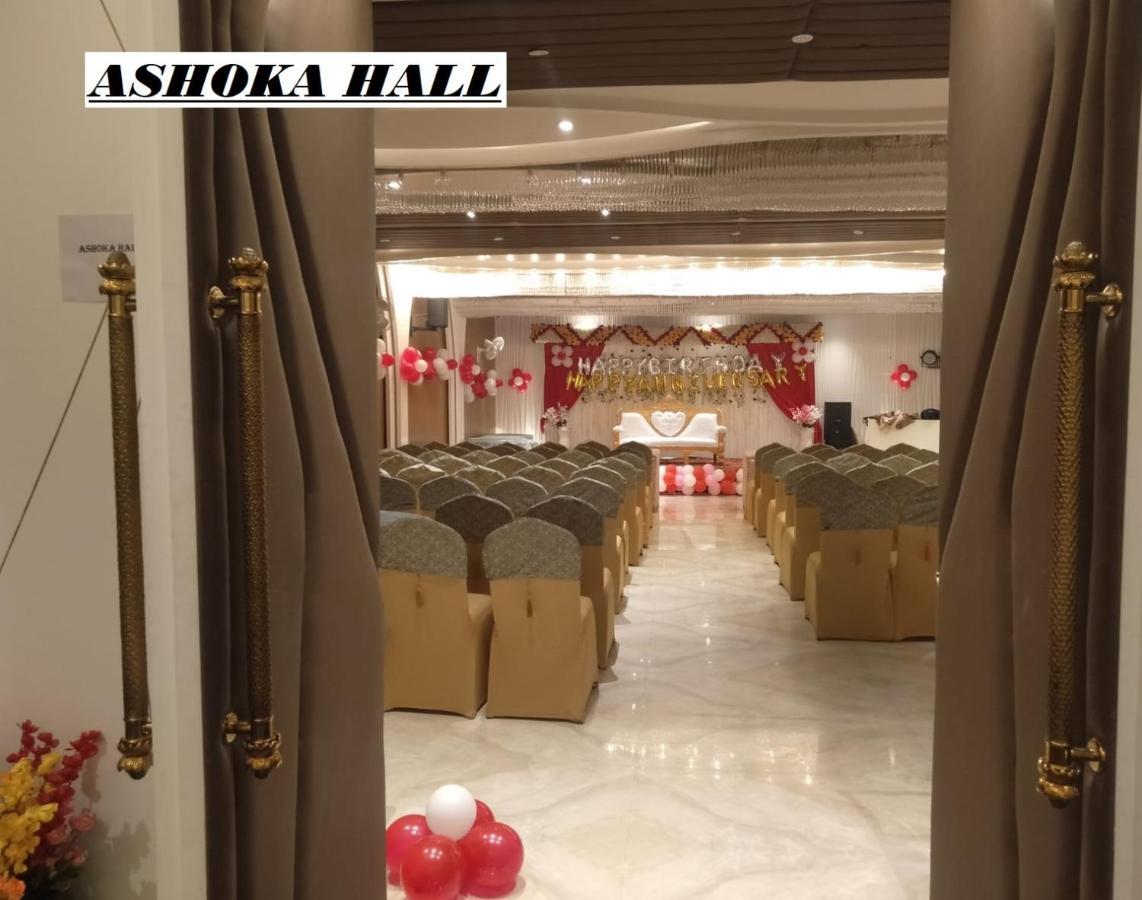 Hotel Gold In Leaf Aligarh Luaran gambar